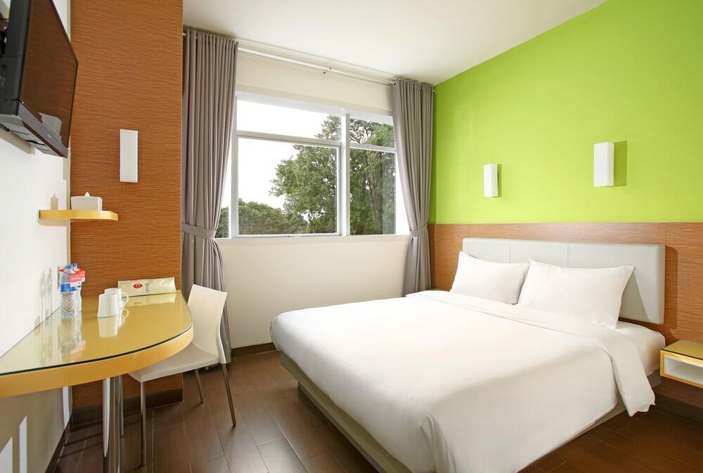 Amaris Hotel Tebet - Jakarta Room Type - Smart Room Queen