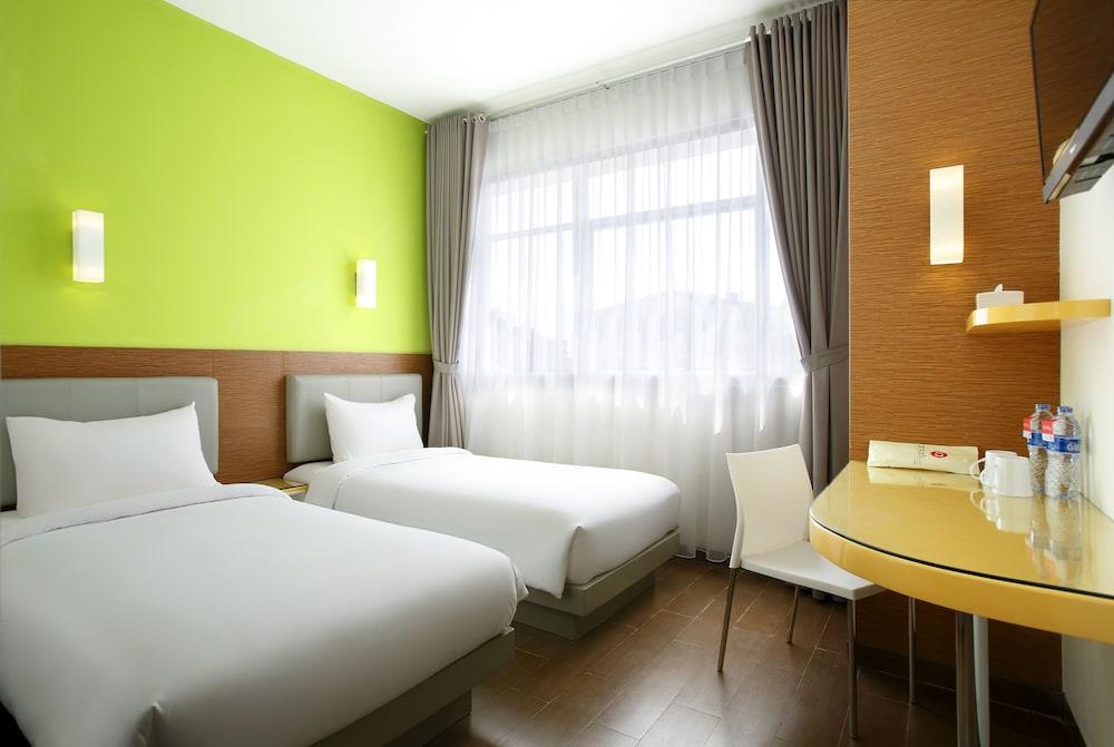 Amaris Hotel Tebet - Jakarta Room Type - Smart Room Twin