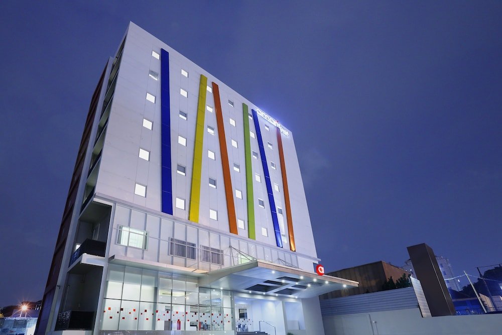 Amaris Hotel Tebet - Jakarta - Tap to explore photos
