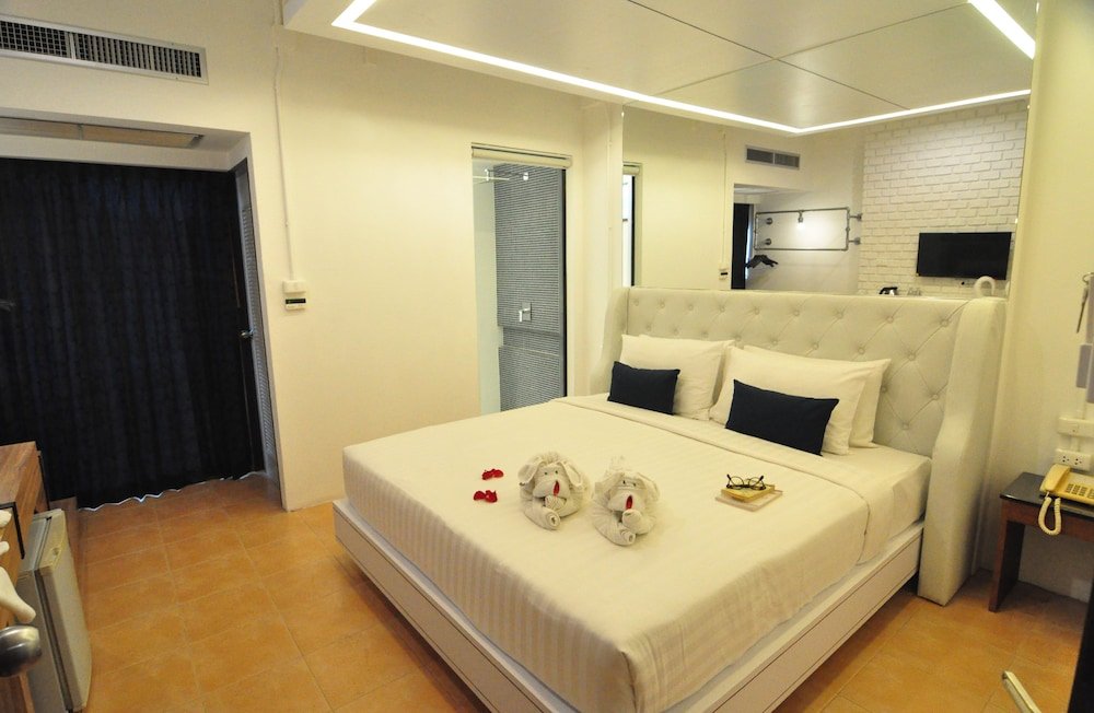 Forty Winks Phuket Hotel Room Type - Deluxe Double Room