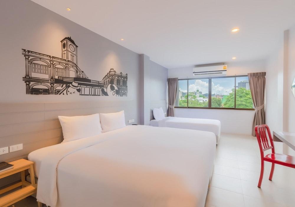 Recenta Style Phuket Town Room Type - Triple Room