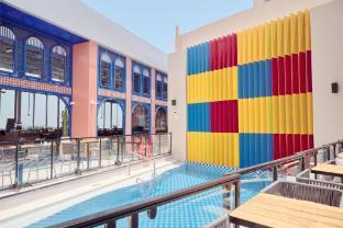 DoubleTree by Hilton Hotel Doha Old Town - Tap to explore photos