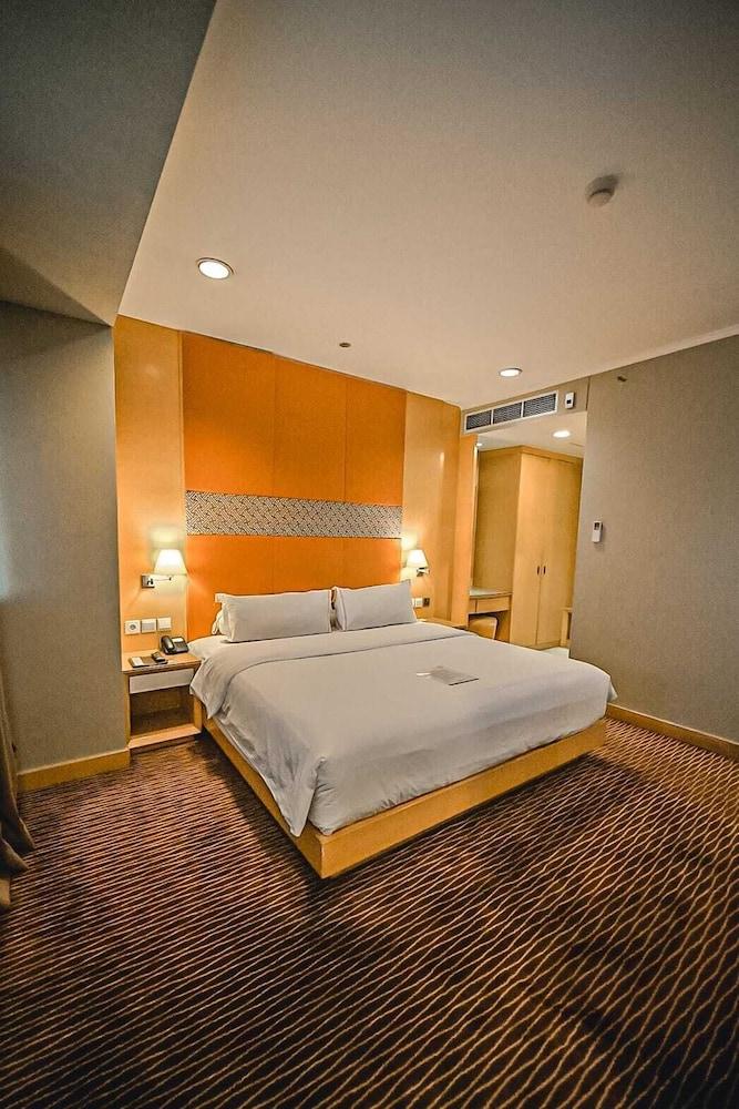 All Sedayu Hotel Kelapa Gading Room Type - Deluxe Room