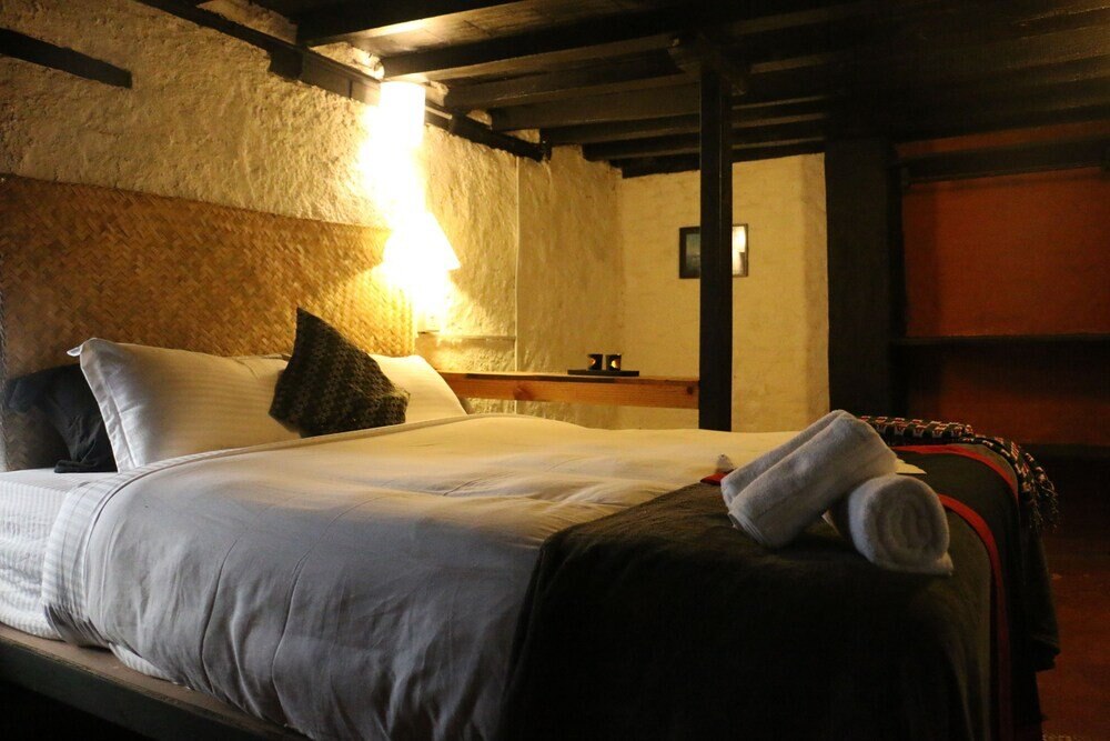 Hira Guest House. - Tap to explore photos