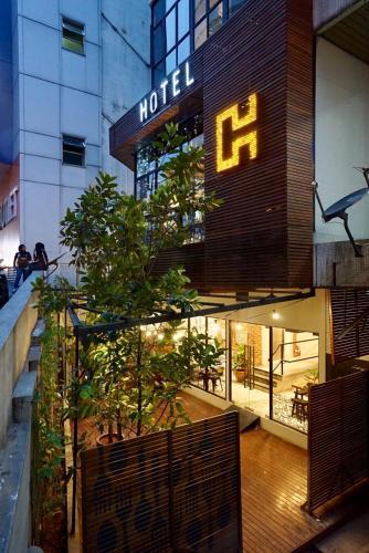 CHAOS BOUTIQUE HOTEL