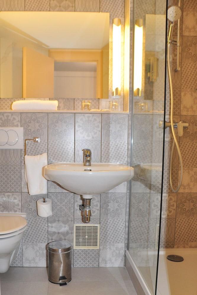 Hôtel des Arcades de Cachan Grand Paris Sud Room Type - Twin Room