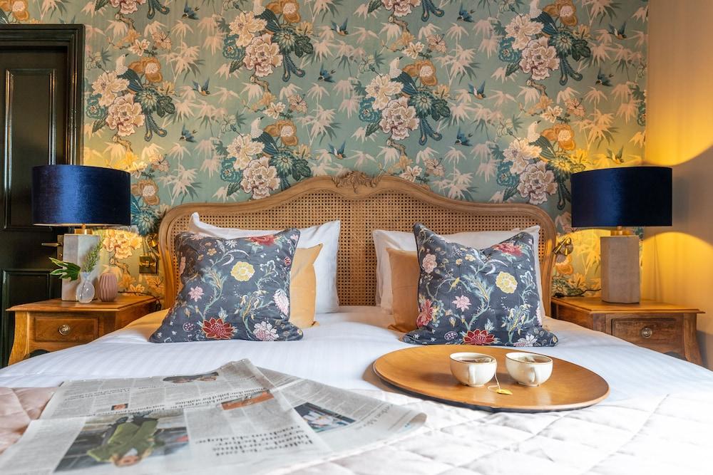 The Crown Inn Room Type - Superior Double Room