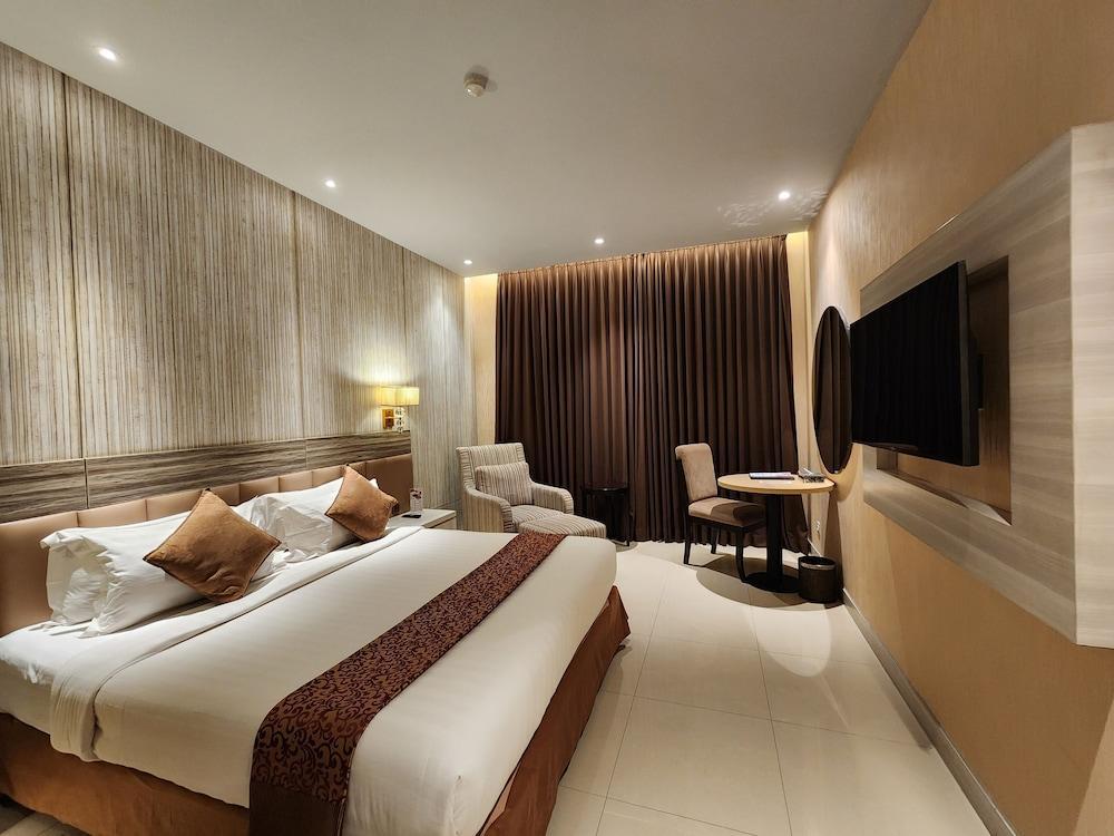 Grand Paragon Room Type - Executive Deluxe