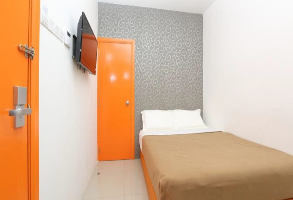 1 Hotel Taman Connaught Room Type - Deluxe Room