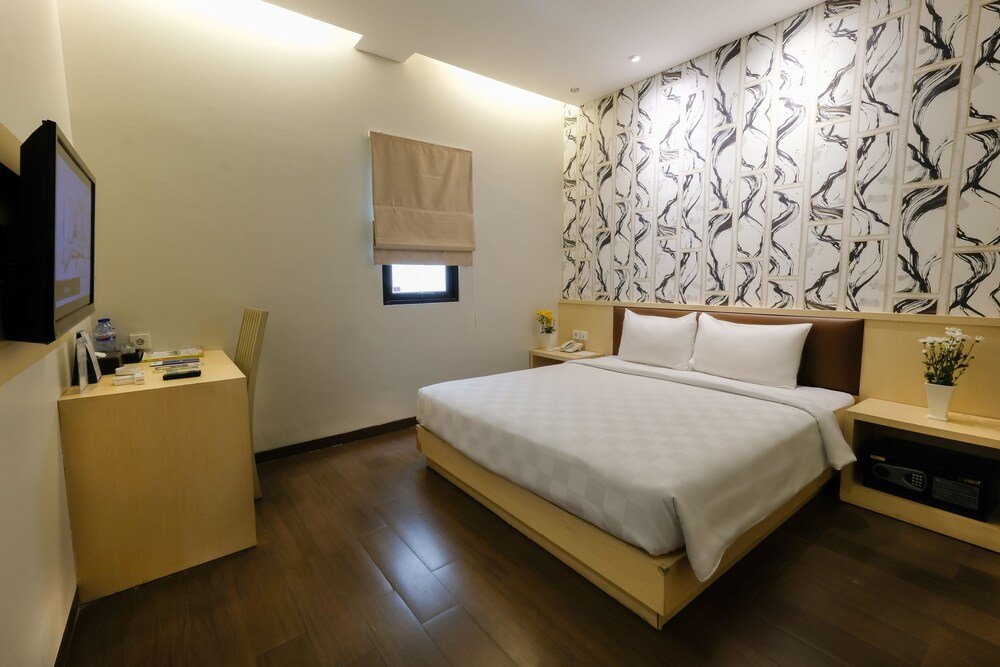 Hotel 88 Mangga Besar 62 by WH - Tap to explore photos
