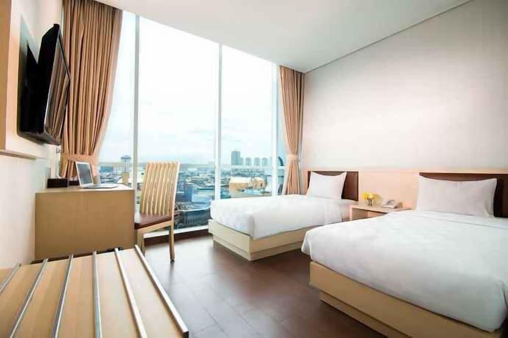 Hotel 88 Mangga Besar 62 by WH Room Type - Executive Twin Room, 2 Twin Beds, City View Hotel 88 Mangga Besar 62 by WH Room Type - Executive Twin Room, 2 Twin Beds, City View