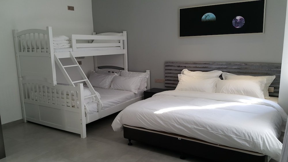 M Design Hotel at Shamelin Perkasa - Tap to explore photos