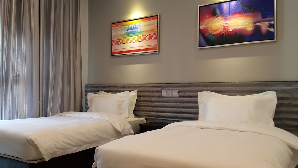 M Design Hotel at Shamelin Perkasa Room Type - Deluxe Twin Room