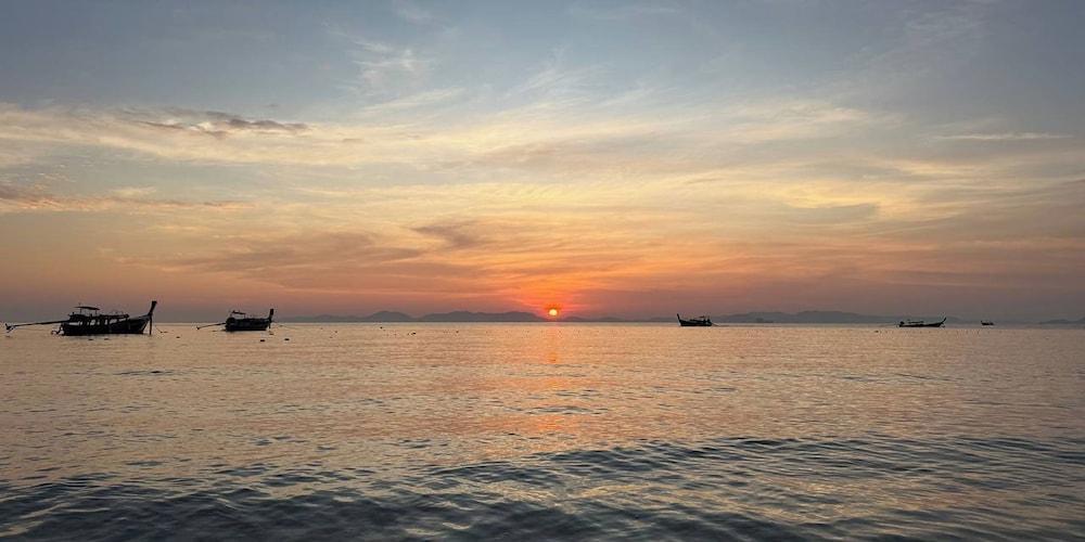 Bliss Resort Krabi - Tap to explore photos