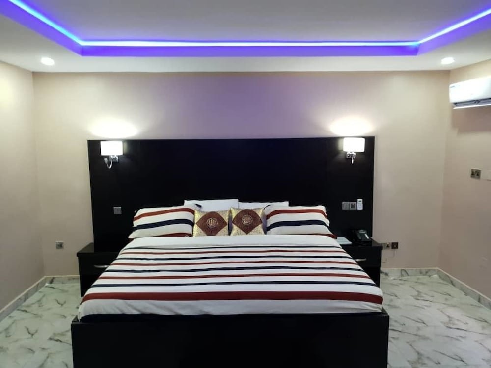 Number 95 Suites Room Type - Executive Room