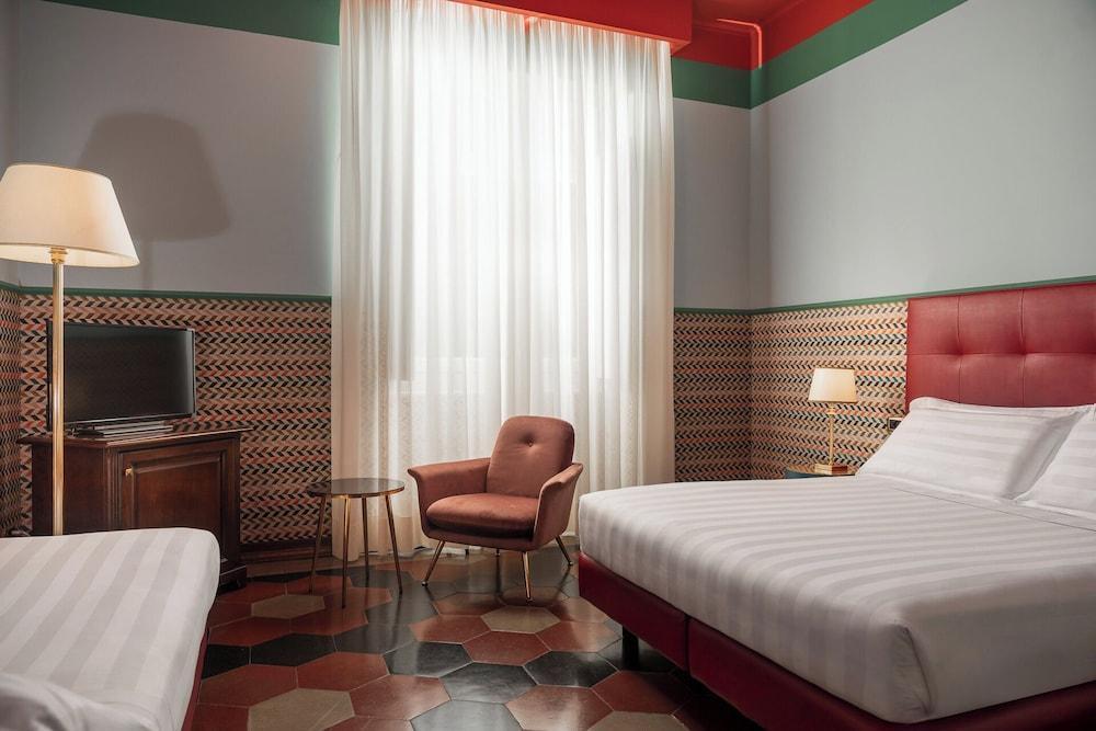 Hotel Oceania Room Type - Deluxe Room