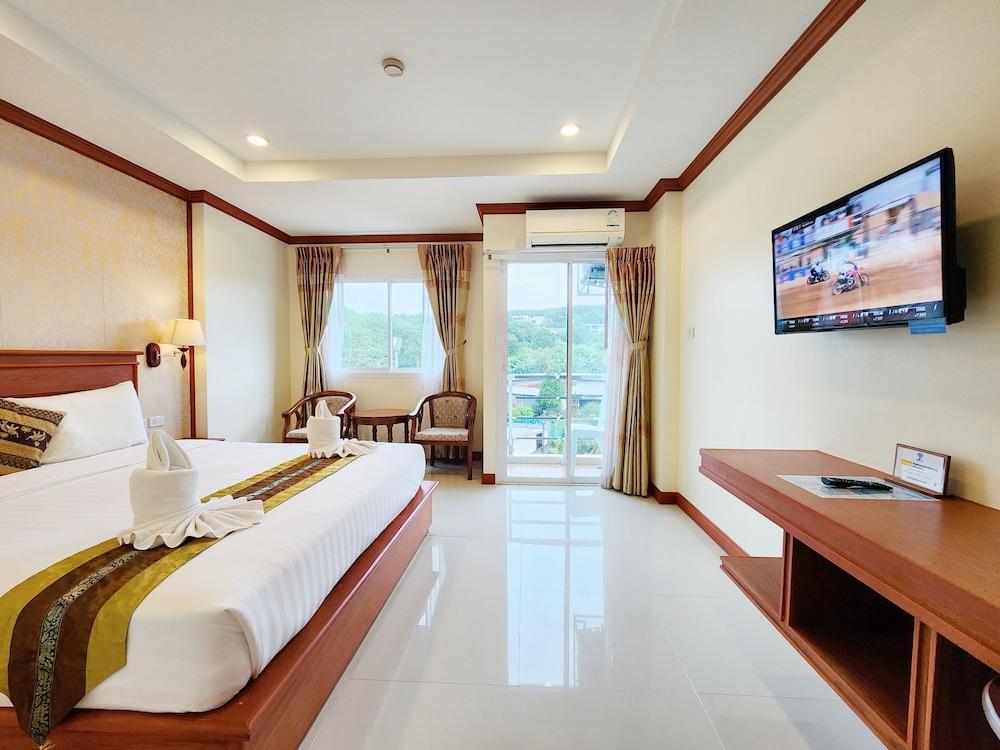 Phaithong Sotel Resort Room Type - Deluxe Double Room