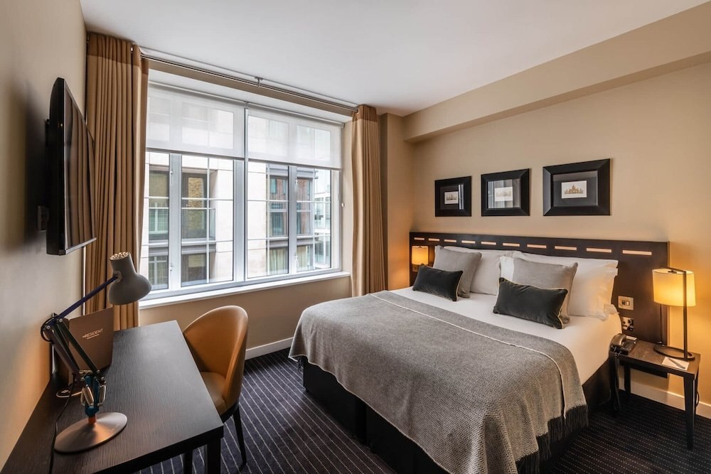 The Resident Victoria Room Type - Standard Double Room
