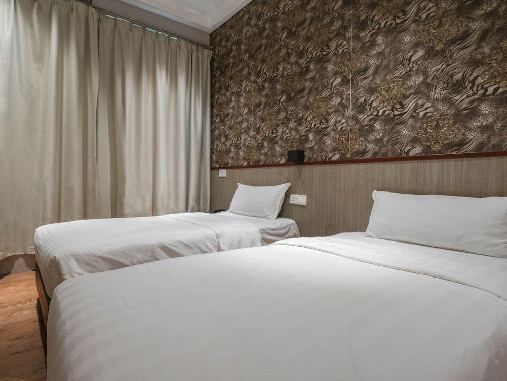 The Noble Hotel Singapore - Tap to explore photos