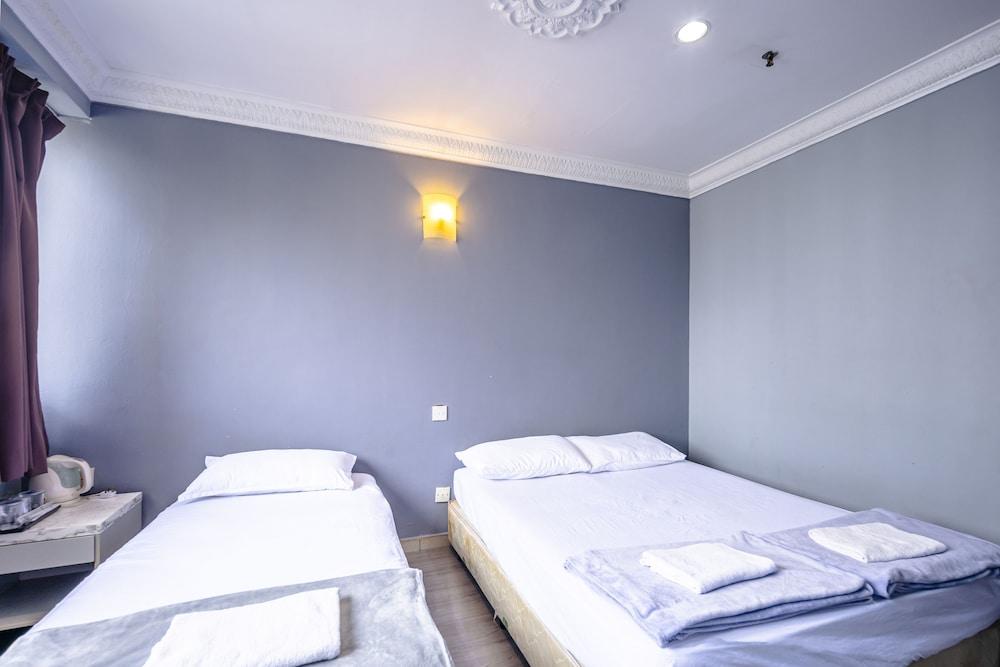 K HOTEL 12 Room Type - Triple Room