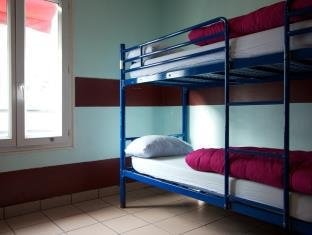 Bastille Hostel
