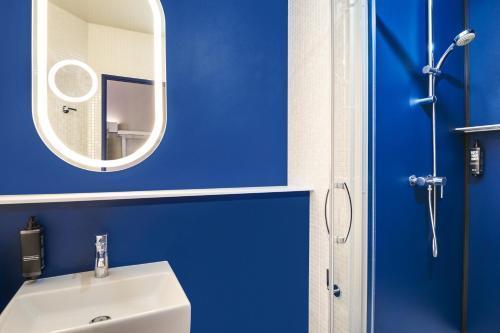 ibis Clamart Paris Velizy - Tap to explore photos