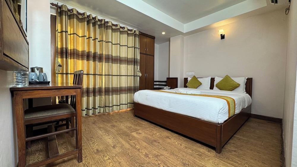 Hotel Everest Nepal, Kathmandu - Tap to explore photos