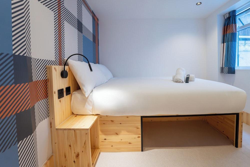 EasyHotel Paddington Room Type - Accessible Double Room