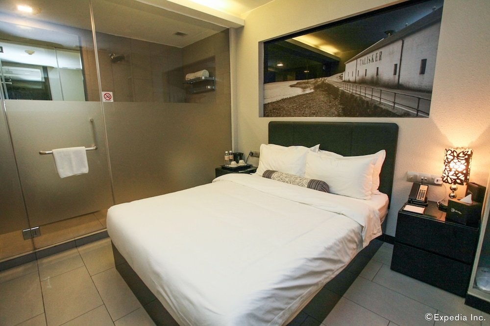 The Southbridge Hotel Room Type - Deluxe Queen Room