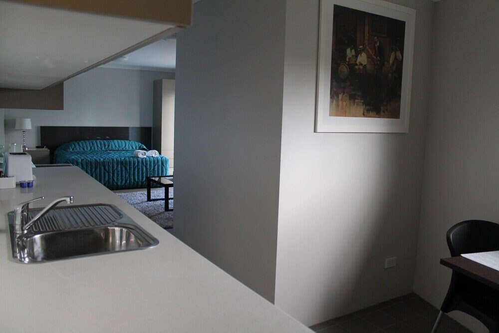 Strathfield Executive Accommodation Room Type - Suite, 1 King Bed