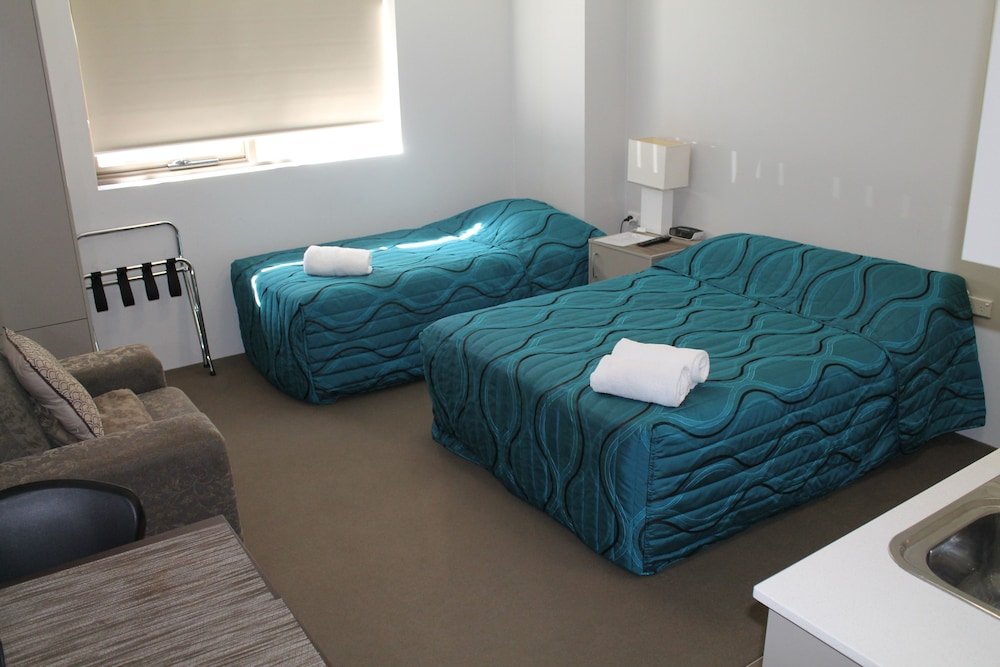 Strathfield Executive Accommodation Room Type - Deluxe Studio (Triple Room )