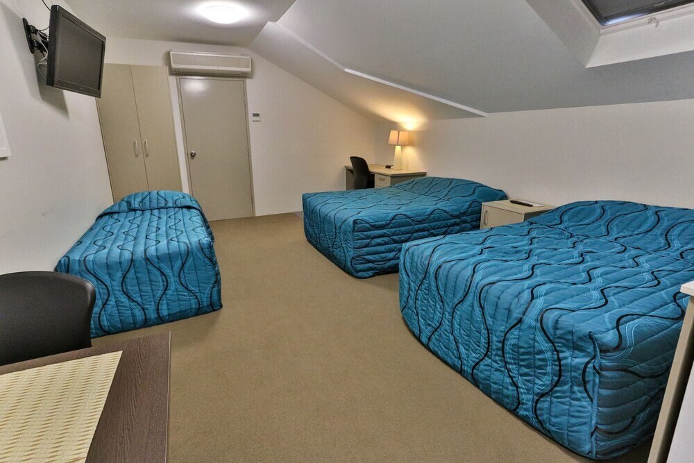 Strathfield Executive Accommodation Room Type - Family Studio (1 Double and 2 Singles)