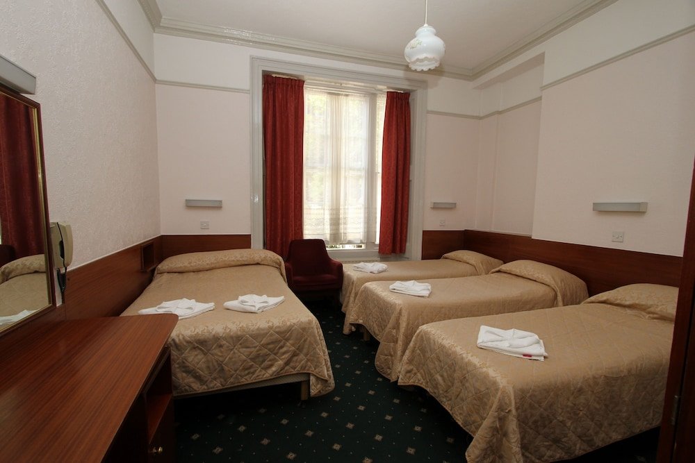 The Ridgemount Hotel Room Type - Room, Multiple Beds, Ensuite