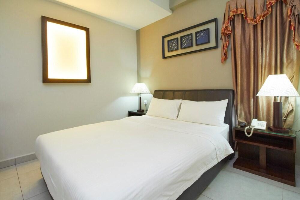Kepong Hotel Room Type - Flash Sale - Standard Queen