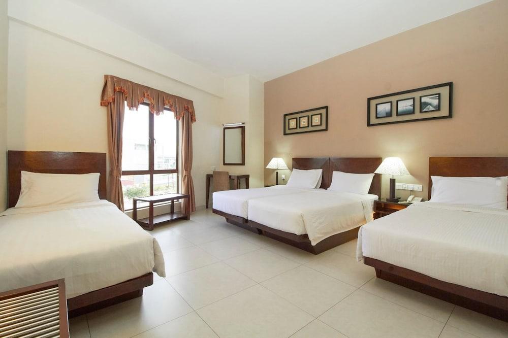 Kepong Hotel Room Type - Family Quadruple Room