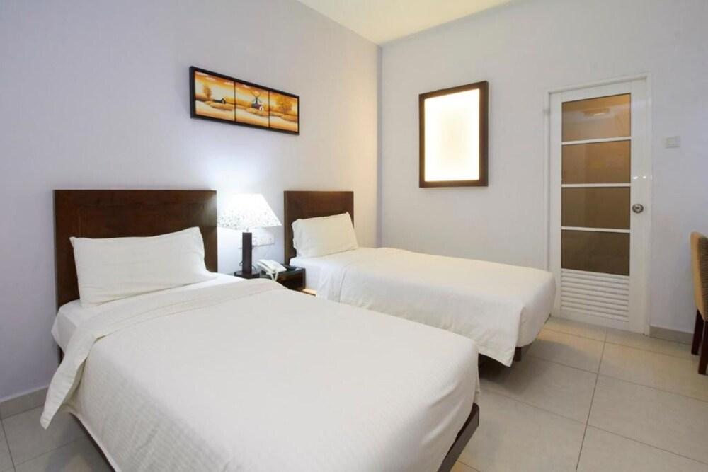 Kepong Hotel Room Type - Standard Twin Room