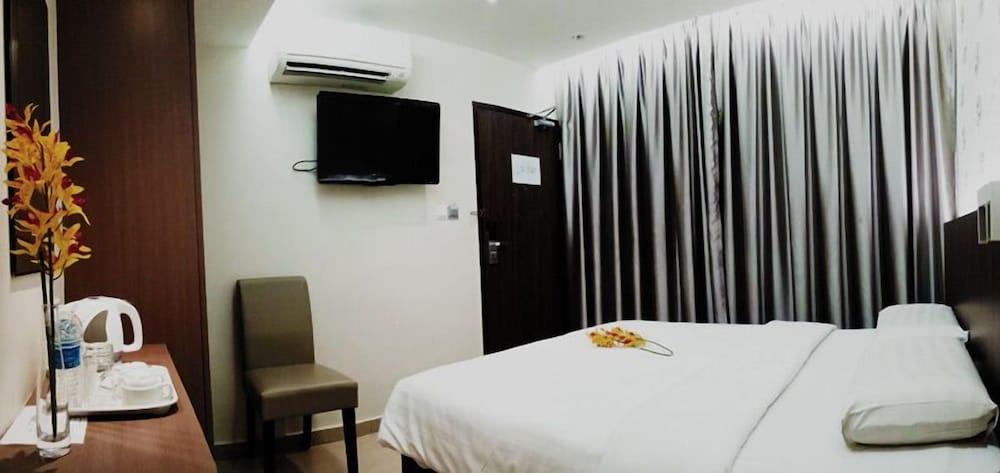 Tai Ichi Hotel Room Type - Deluxe Double Room