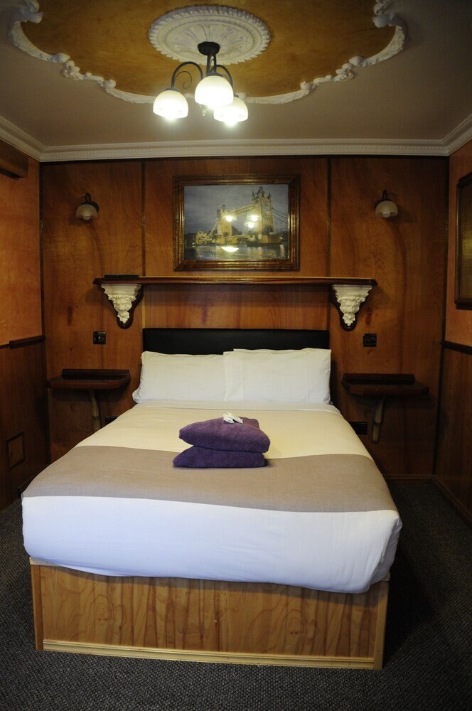 Cricklewood Lodge Hotel Room Type - Double Room