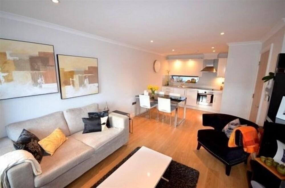 Belvedere Stratford City Edge Apartments - Tap to explore photos