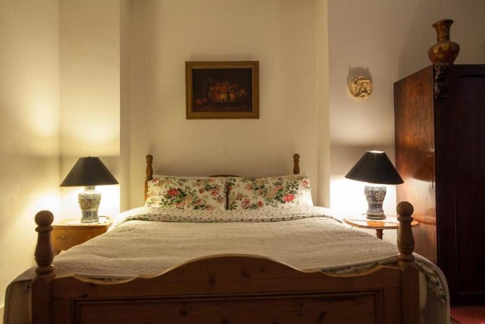 Juliette's Bed and Breakfast Room Type - Comfort Triple Room