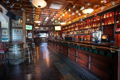 McCafferty’s Guesthouse - Tap to explore photos