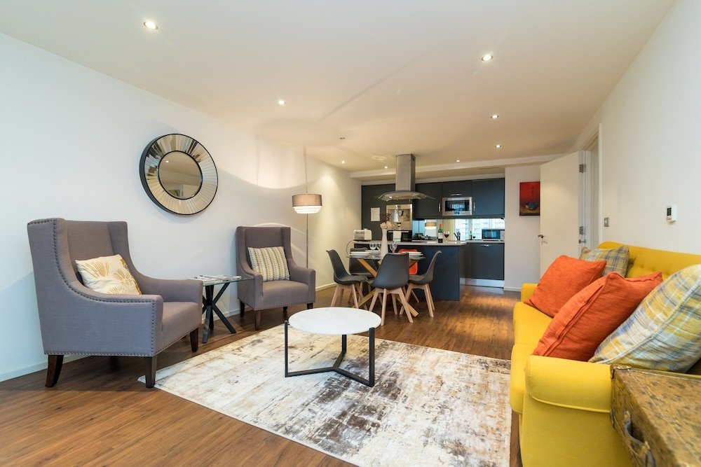Austin David Apartments - Stylish - Tap to explore photos