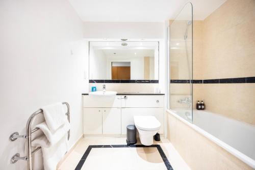 Austin David Apartments - Stylish Room Type - One-Bedroom Apartment with Balcony Austin David Apartments - Stylish Room Type - One-Bedroom Apartment with Balcony