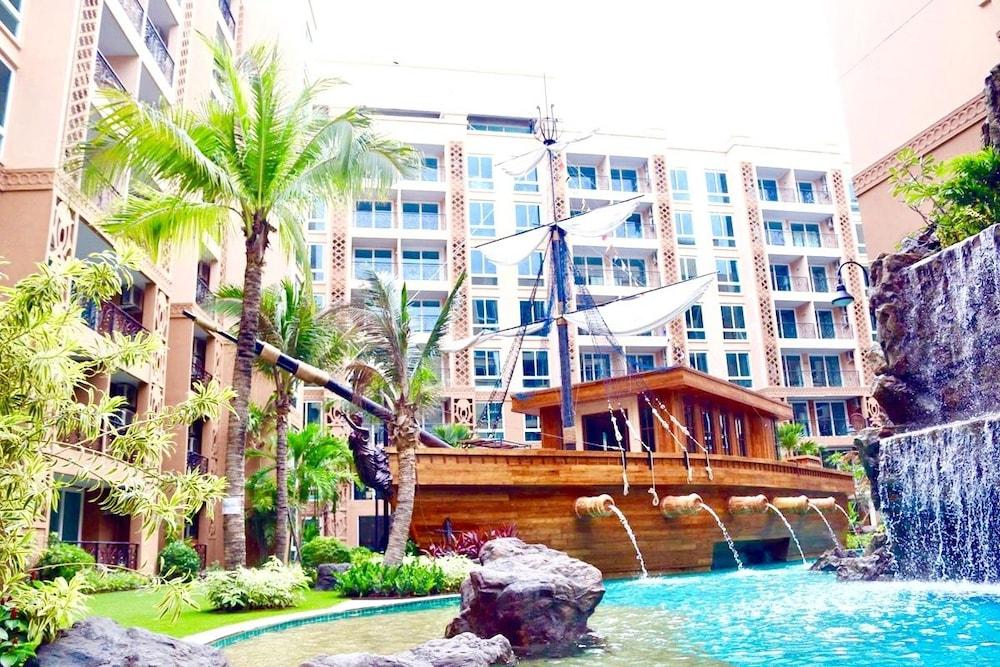 Atlantis Condo Resort