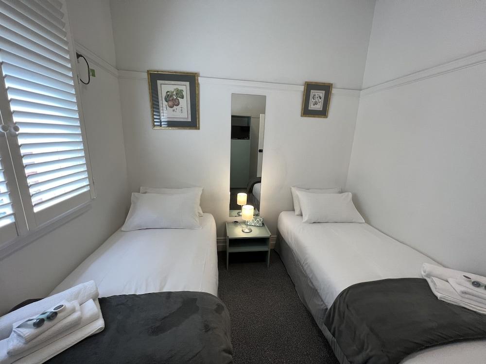 Hotel Concord Room Type - Twin Room with Shared Bathroom