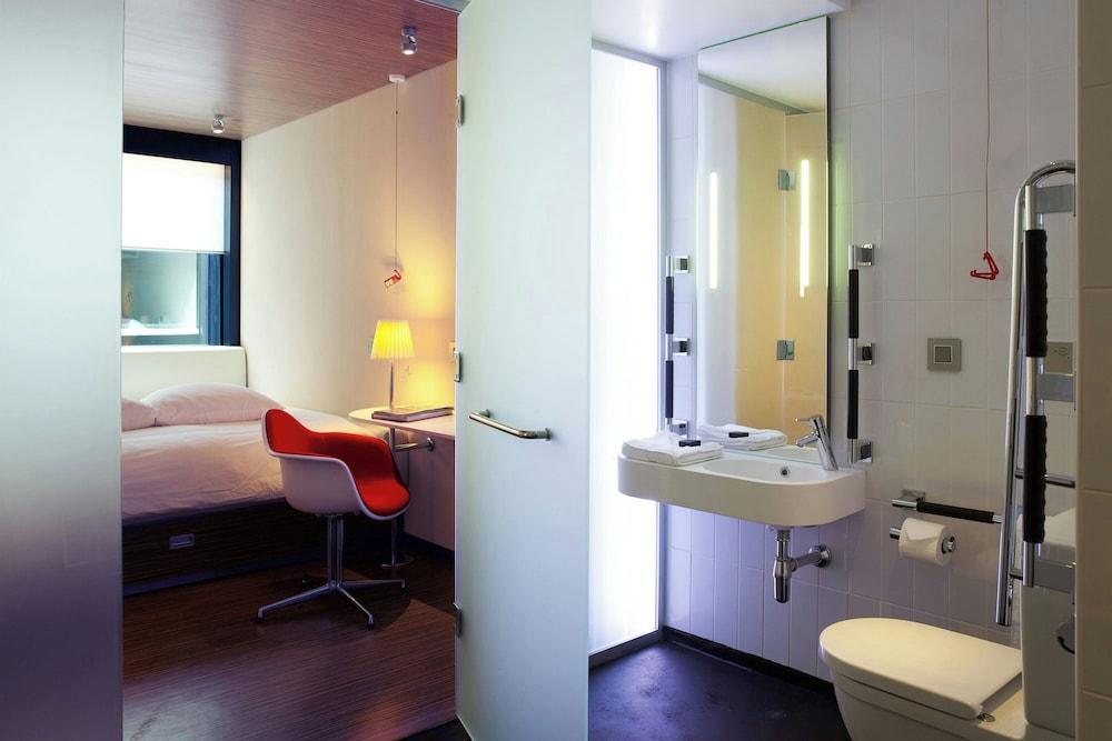 citizenM London Shoreditch Room Type - Room, 1 King Bed (Mobility Accessible, Roll-In Shower) citizenM London Shoreditch Room Type - Room, 1 King Bed (Mobility Accessible, Roll-In Shower)