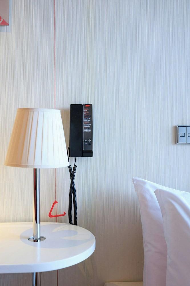 citizenM London Shoreditch - Tap to explore photos