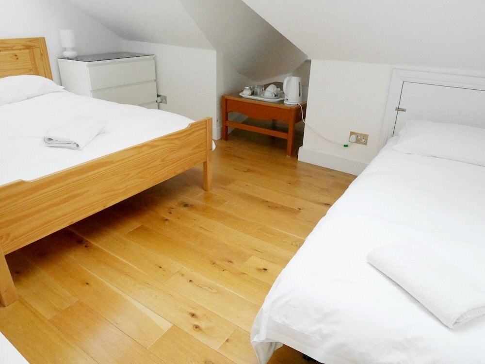 Kew Studios and Rooms Room Type - Superior Studio, Accessible, Ensuite (1&4 Self-contained)