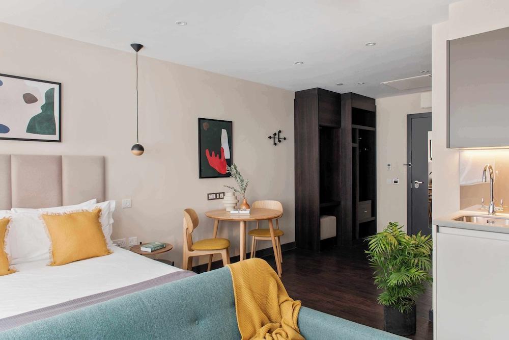 Cove Cannon Street Room Type - Superior Studio