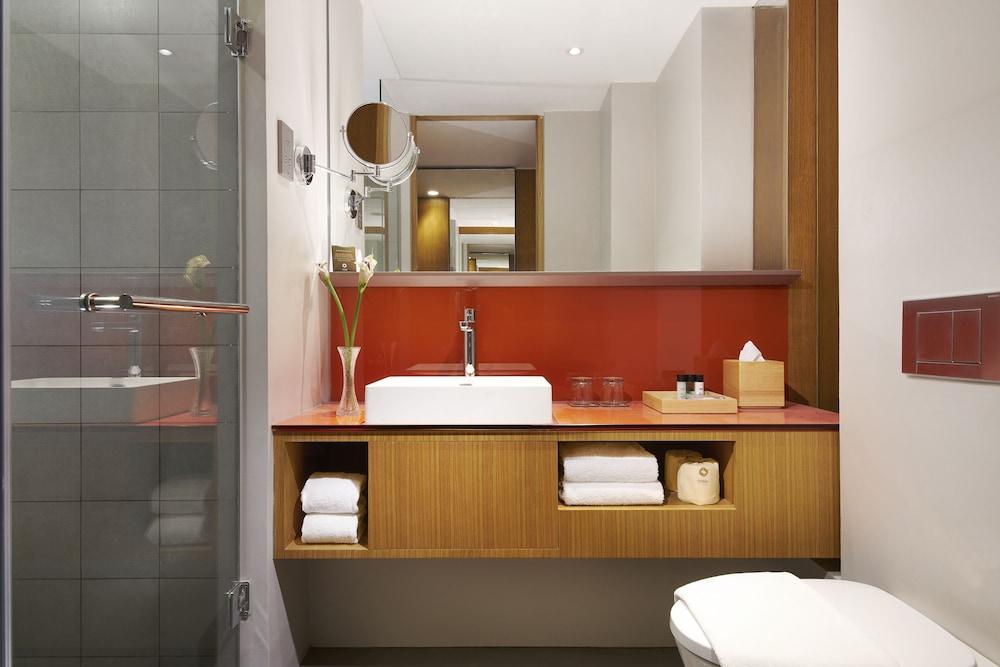 Oasia Hotel Downtown - Tap to explore photos